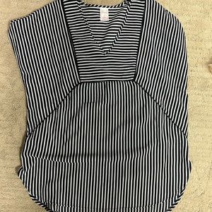 Really cute swimsuit cover up. never worn but no tags.